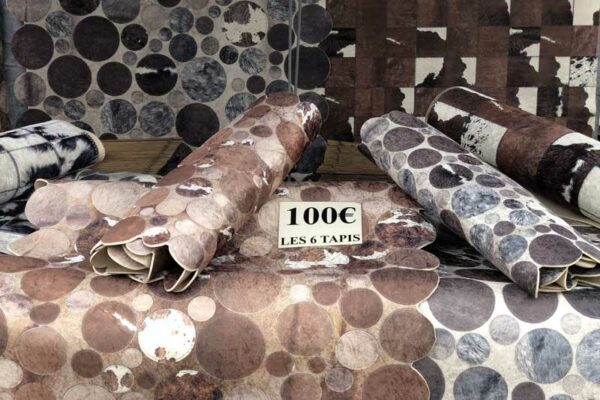 Tapis-3d-rodin-gris-sur-stand-3
