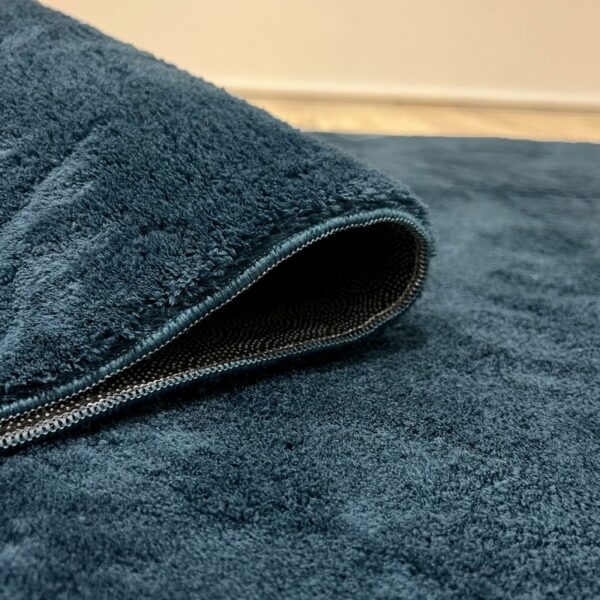Tapis - fourrure (Bleu) – Image 3