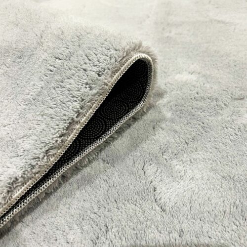 Tapis -  Fourrure (Gris clair) – Image 3