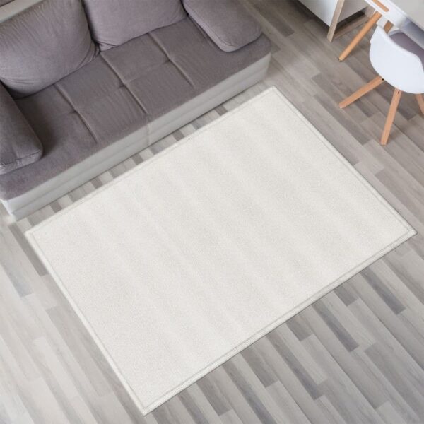 Tapis blanc moelleux