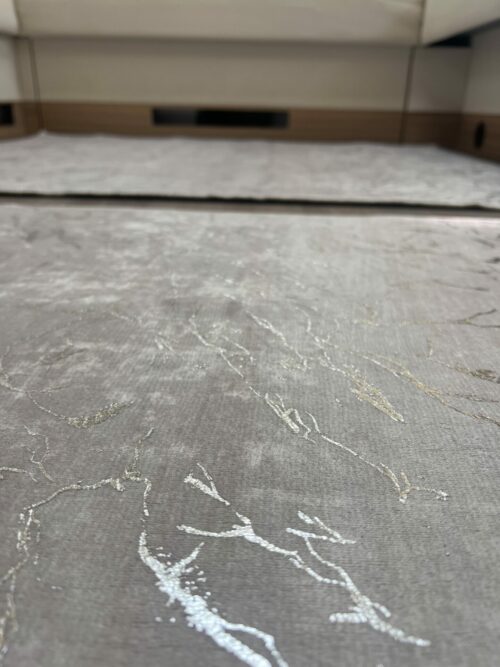 img_2658 Lot de 6 Tapis - ZARAH (Blanc et Argent) – Image 3