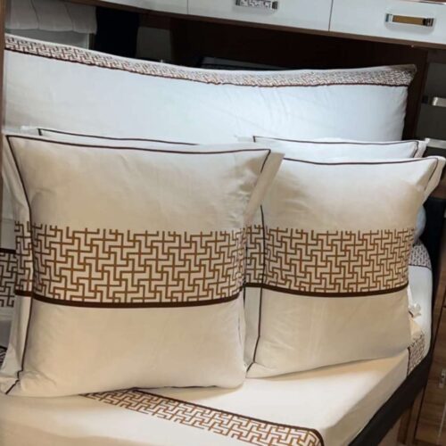 Parure De Couette N°023 - Erika (Taupe & Blanc)