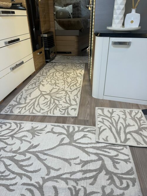 img_0185 Lot de 6 tapis - Vogue (Blanc et Taupe) – Image 4