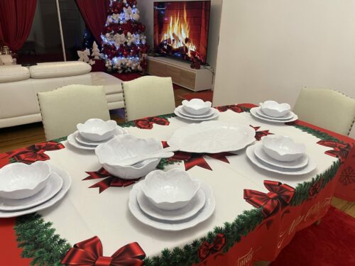 Service de table en mélamine - fleur blanche (22 pièces) – Image 4