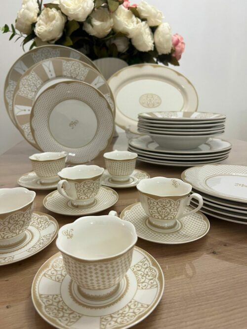 Service de table en Porcelaine - Opéra de Noël (31 pièces) – Image 4