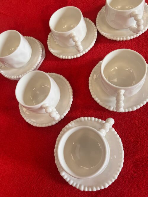 Service à café Perles blanches – 6 tasses en porcelaine avec sous-coupes (12 pièces) – Image 3