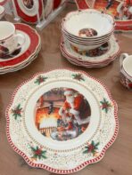 Service de table en Porcelaine - Magie du Réveillon (38 pièces) – Image 3